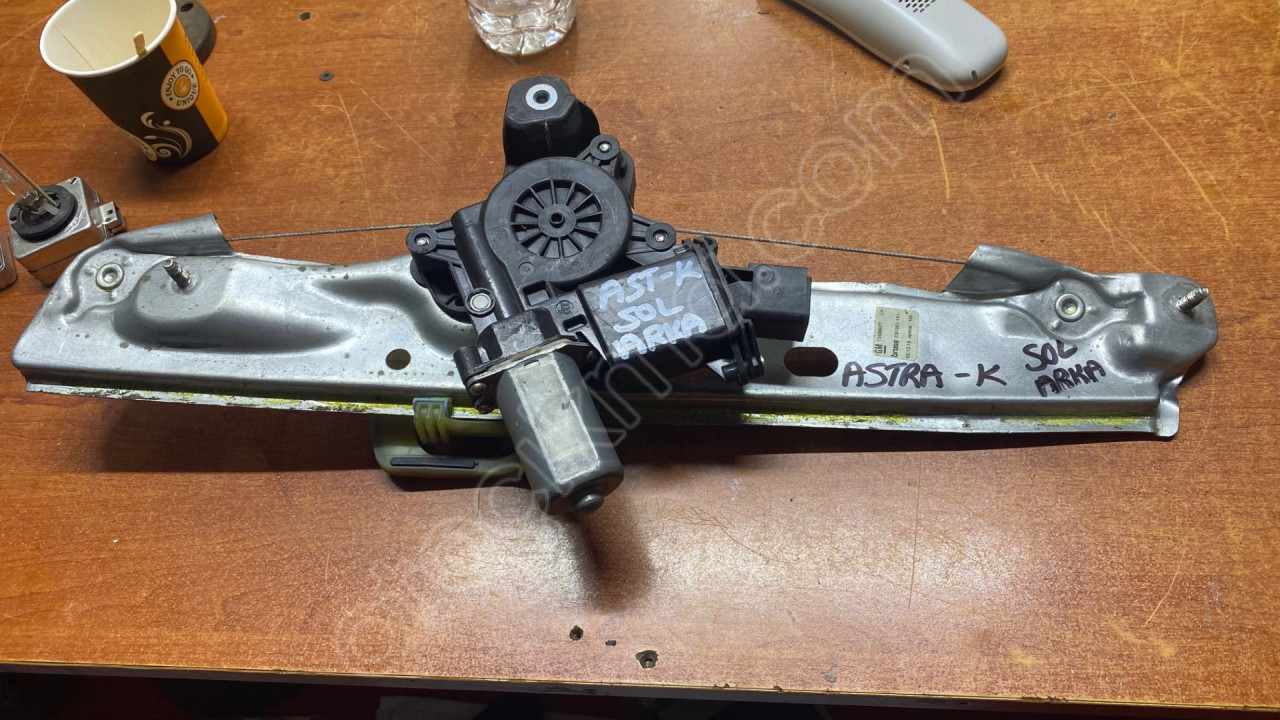 OPEL ASTRA K SOL ARKA CAM KRİKOSU ÇIKMA CANCAN OPEL
