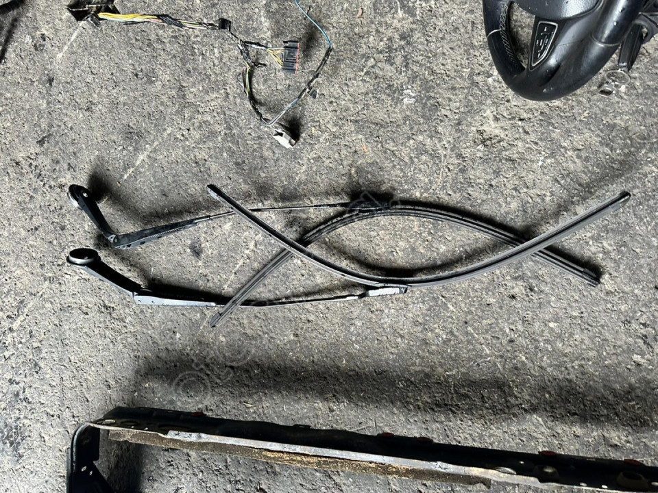 FORD FOCUS 3.5-1.5 2016 OTOMATİK SİLECEK