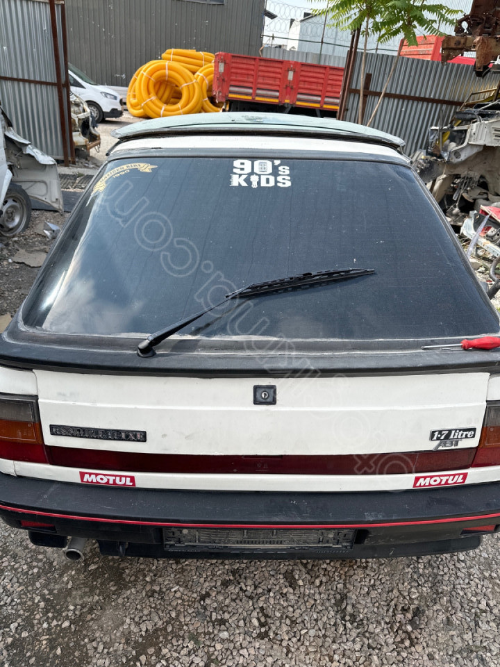 RENAULT R11 ARKA BAĞAJ CAMI ORJİNAL