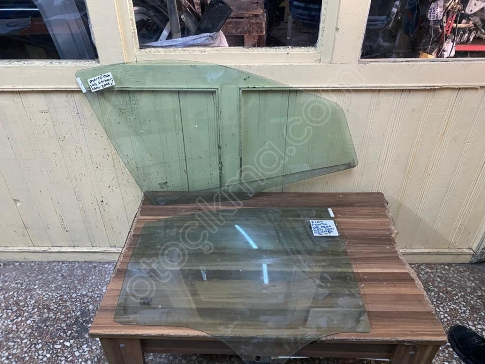 FİAT PUNTO SAĞ ARKA KAPI CAMI 2000-2005 MODEL ORJİNAL