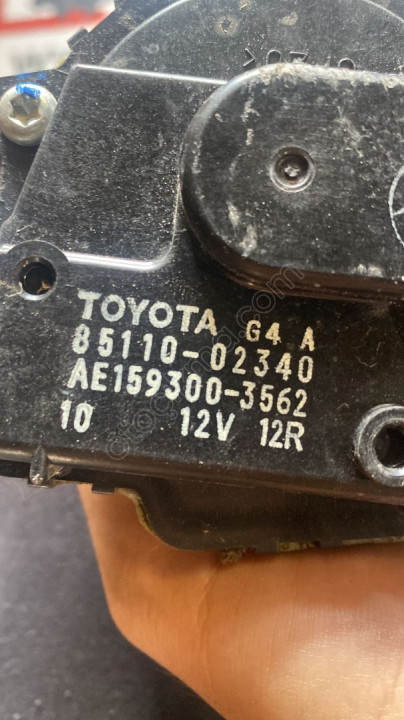 85110-02340 toyota corolla 2018 ön cam silecek motoru