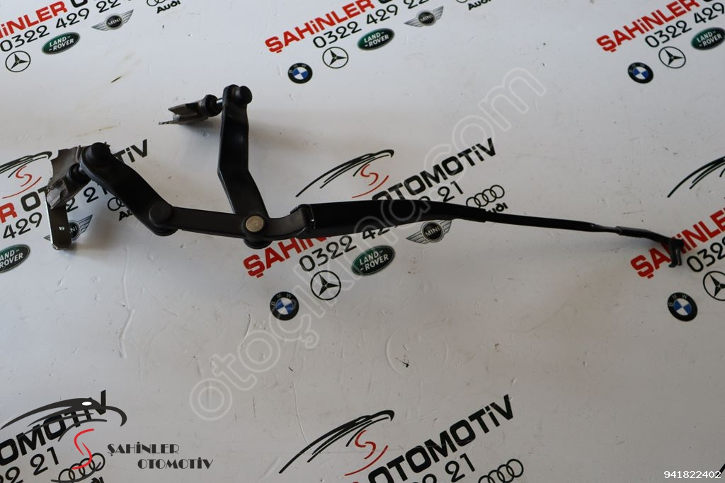 MERCEDES CLS A218 W218 SAĞ ÖN SİLECEK KOLU A2188200444