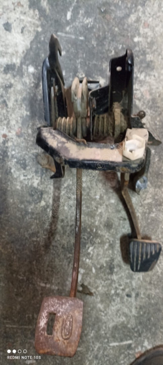 Opel tigra debraj pedalı çıkma orjinal