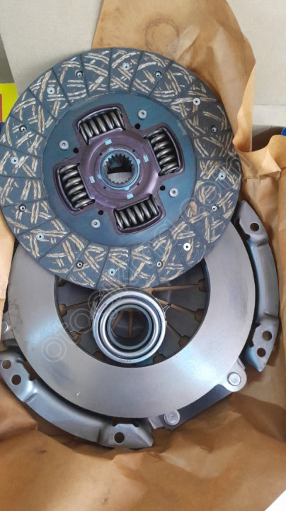 TOYOTA HIACE DEBRİYAJ SETİ