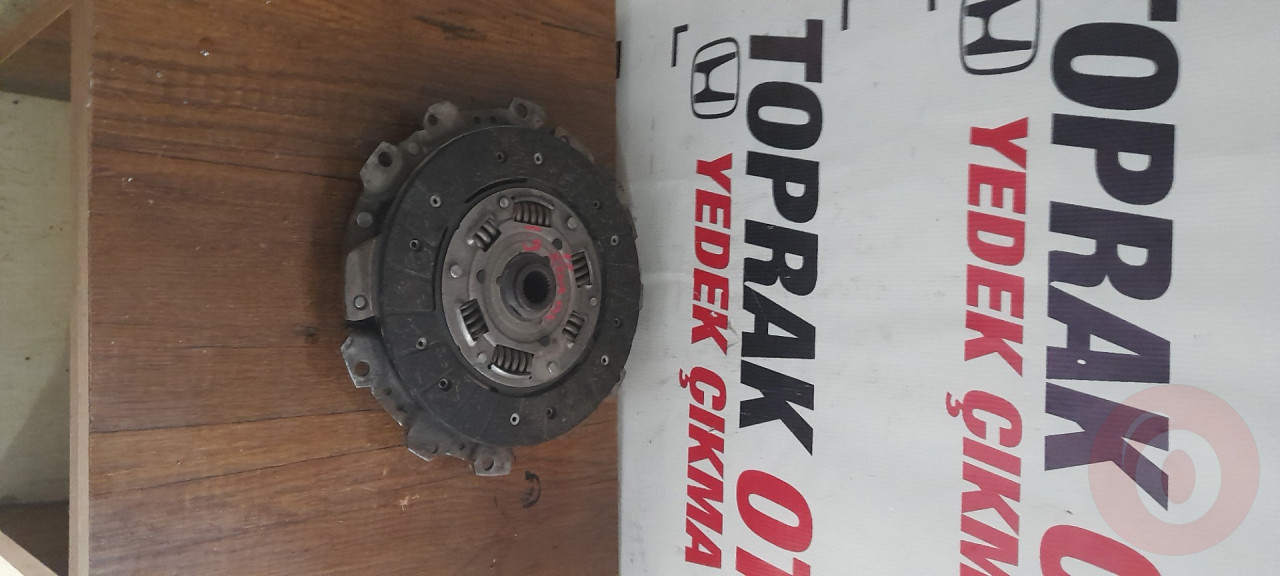 RENAULT KANGOO 1.9 BASKI BALATA SIFIR