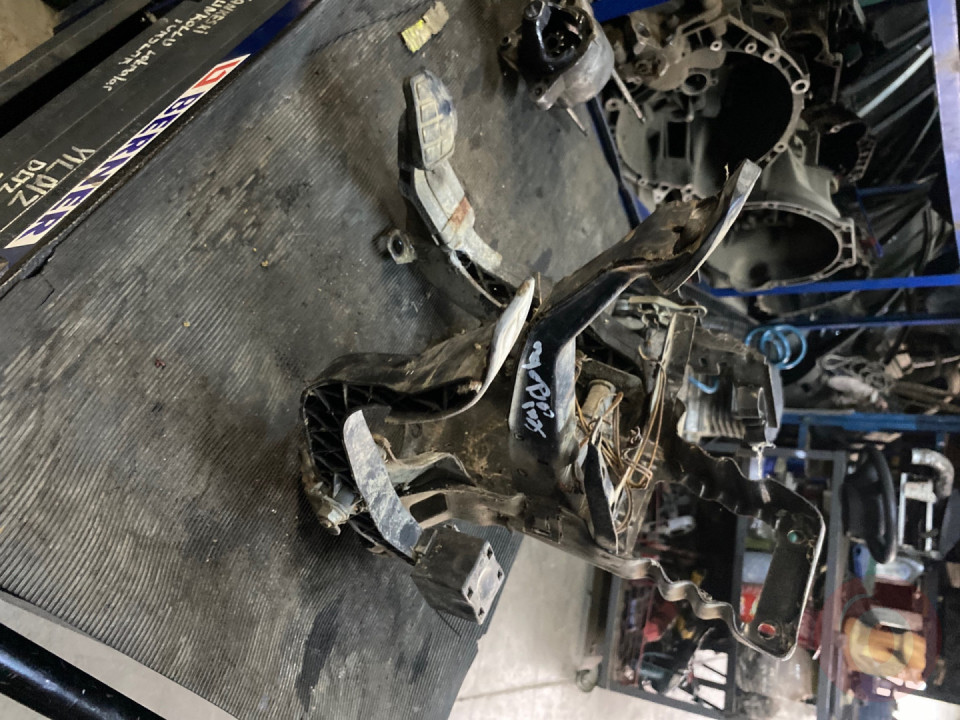 Seat Cordoba Debriyaj Pedalı Takımı Çıkma Orjinal Hatasız