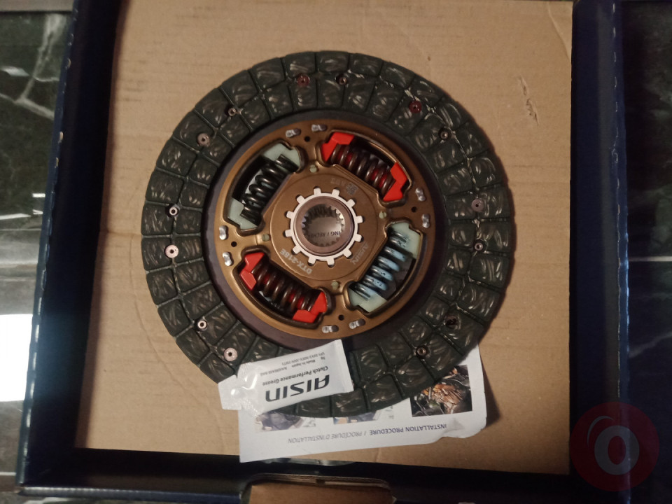 DEBRİYAJ SETİ COROLLA / YARIS / AURIS 1.4 DİZEL (5 VİTES)