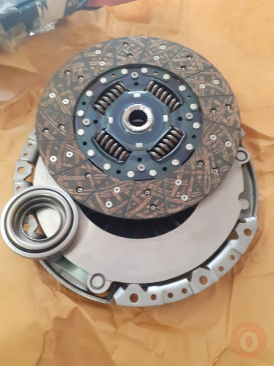 MİTSUBİSHİ L200 DEBRİYAJ SETİ 1987-2006 ARASI SIFIR