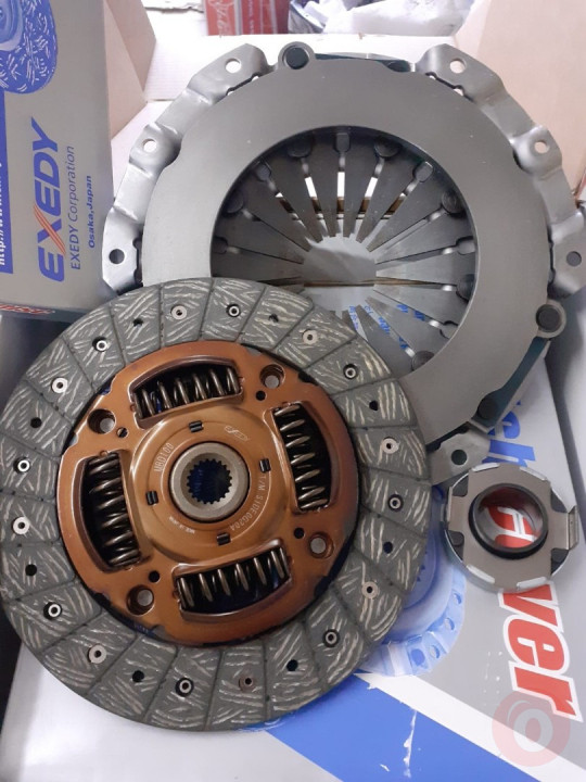 MİTSUBİSHİ OUTLANDER DEBRİYAJ SETİ 2000-2012 ARASI SIFIR