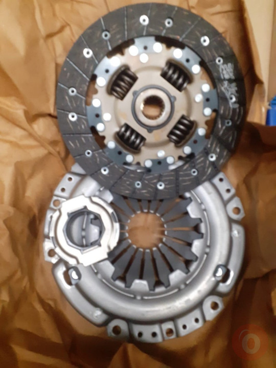 SUZUKI SWİFT DEBRİYAJ SETİ 1990-2001 ARASI SIFIR