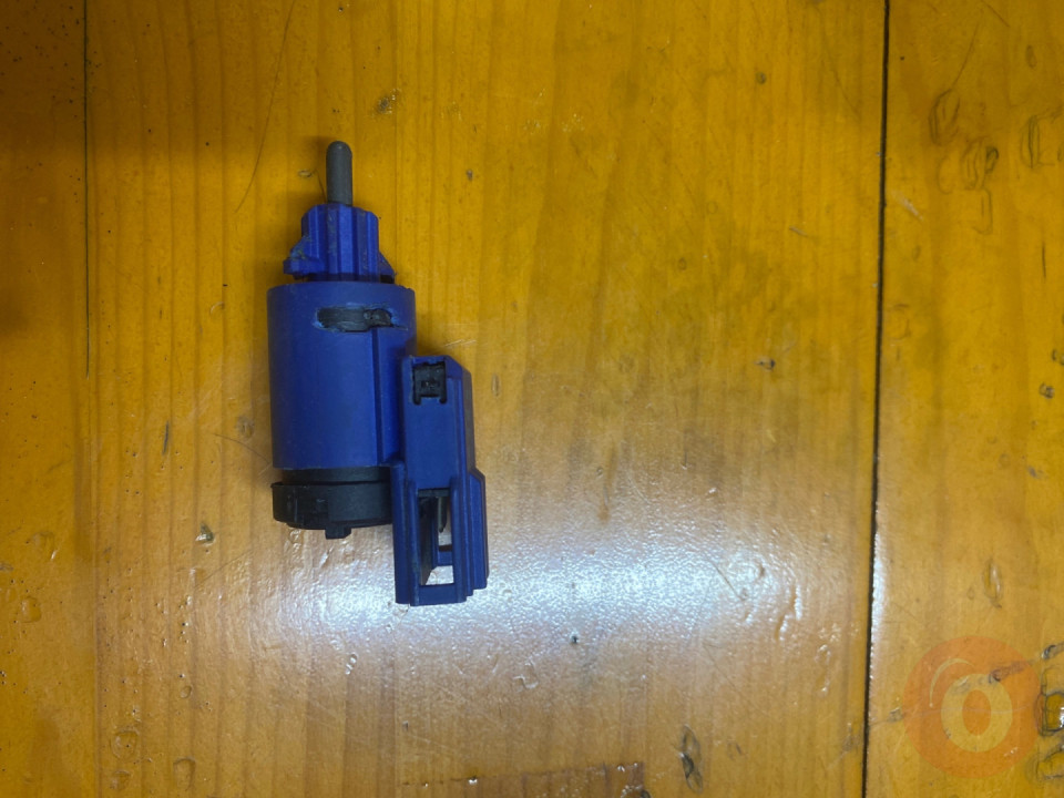 1J0927904G TRANSPORTER DEPRİYAJ MÜŞÜRÜ SIFIR