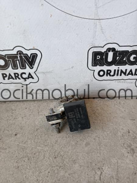 295C30372R Clio 4 akü kutup başı