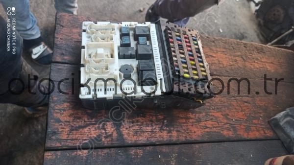 Megane 1 sigorta tablası