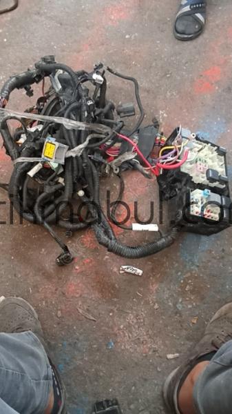 Fort focus 3 1.5 otomatik motor iç tesisatı sigorta kutusu