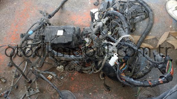 hyundai i20 1.2 motor içi tesisatı sigorta kutusu