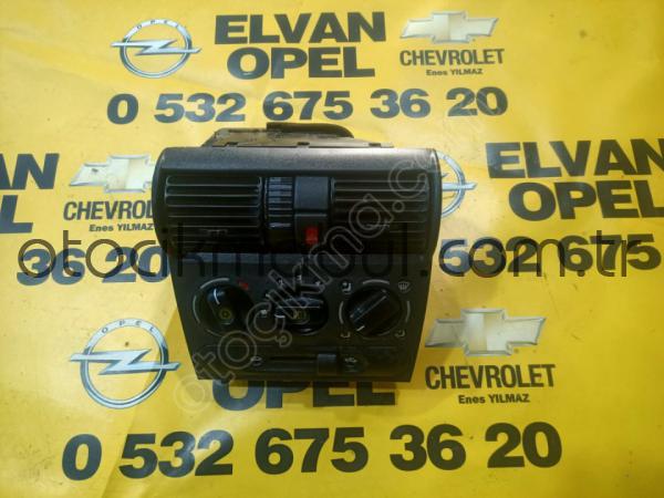 Opel Corsa B Çıkma Klima Paneli