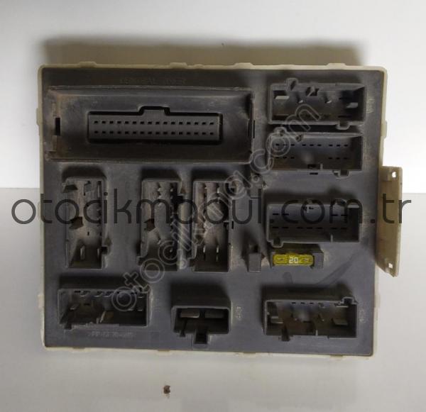 FORD TOURNEO CONNECT 1.8 TDCi SİGORTA KUTUSU