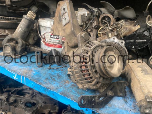 MİTSUBİSHİ CANTER FE 711 ÇIKMA ORJİNAL ŞARJ DİNAMOSU