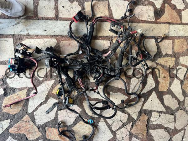 Renault Fluence Çıkma 1.5 Dizel Otomatik Motor İçi Tesisatı