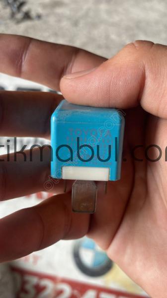 90080-87031 toyota corolla 2018 5 dişli mavi röle