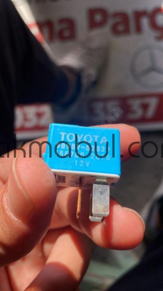 90987-02027 toyota corolla 2018 4 dişli röle