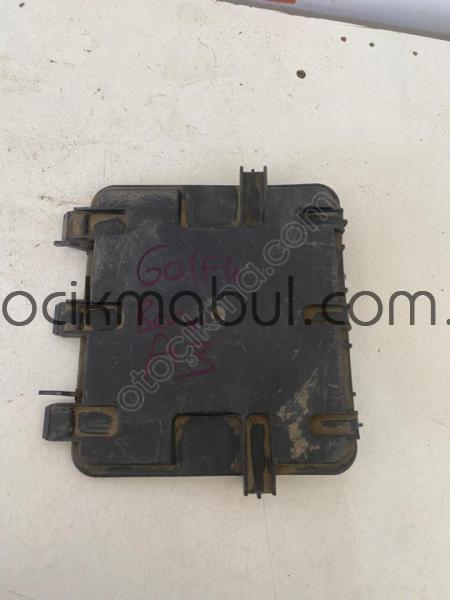 Volkswagen Golf4 Bora A3 Sigorta Üst Kapağı Orjinal Çıkma