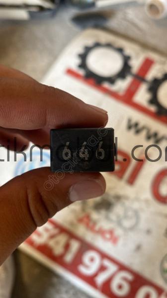 4H0951253C skoda octavia 2018 5 dişli 646 nolu röle