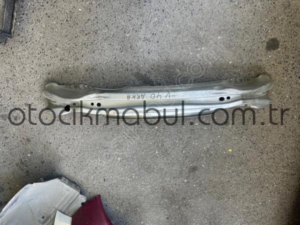 Volvo v40 arka tampon demiri