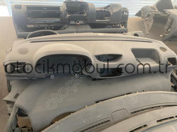 2010 RENAULT CLİO SYMBOL GÖĞÜS TORPİDO ORJ ÇIKMA