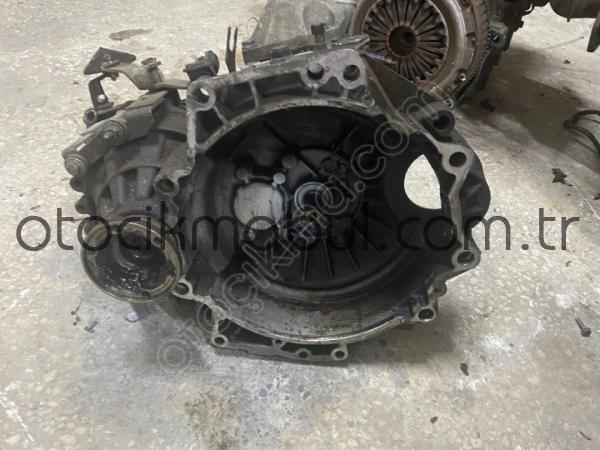 2001 VW BORA 5 İLERİ 1.6 AKL MANUEL ŞANZIMAN ORJ ÇIKMA