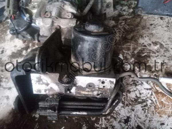 2004 Mercedes ML ABS beyni