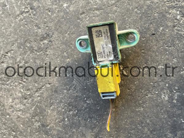 AUDİ A4 A5 Q3 Q5 ÖN KAPI DARBE SENSÖRÜ