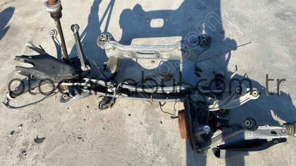MERCEDES W205 ÇIKMA ARKA DİNGİL ASEL OTO