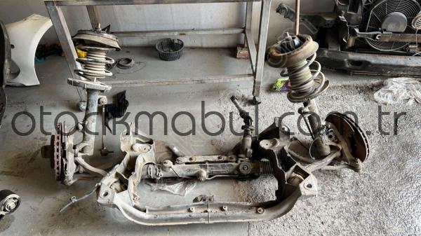 Mercedes W203 ön travers