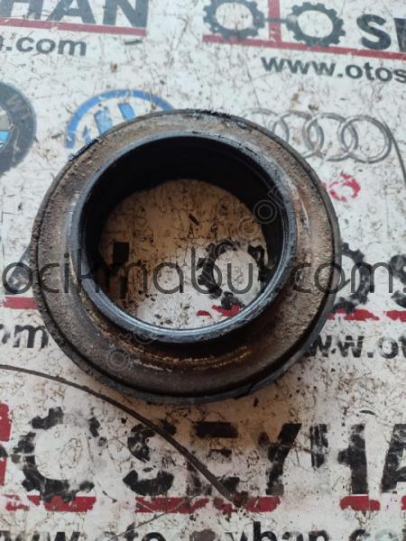 5Q0412249E Passat b8 sağ ön amortisör rulmanı