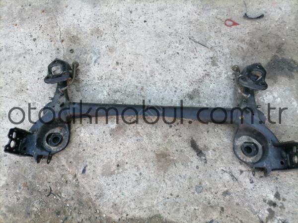 Opel corsa d 2014 arka dingil