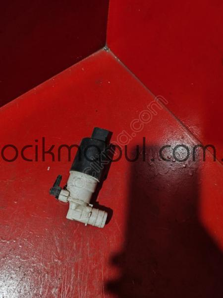 VOLVO V60 CAM SU BİDON MOTORU ÇIKMA PARÇA