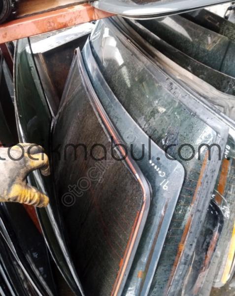 Toyota Corona arka cam 91