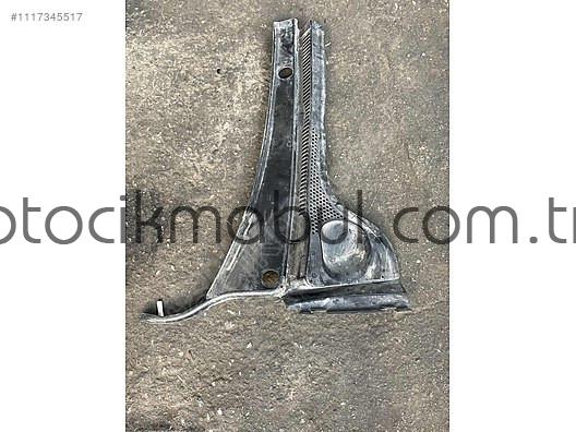 VW Passat Ön Cam Izgarası - Orijinal Çıkma Parça