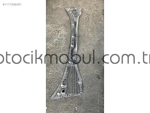 Fiat Punto Modeli İçin Ön Cam Izgarası - Oto Çıkma Par