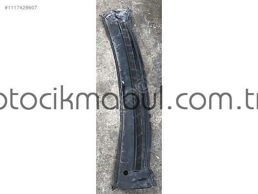 Ford Focus Modeli İçin Ön Cam Izgarası Parçası