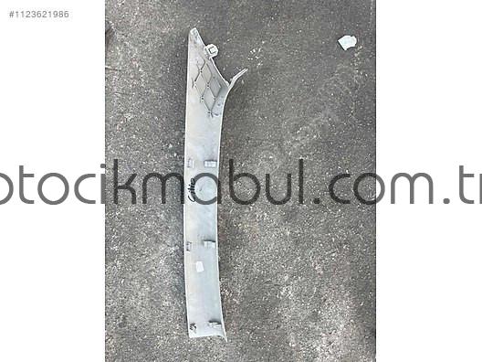 Clio Renault için Ön Cam Izgarası - Oto Çıkma Parçalar