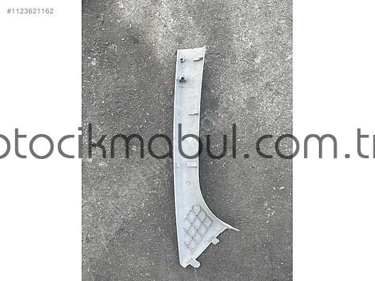 Dacia Dokker Modeli İçin Ön Cam Direk Parçaları