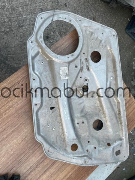 MERCEDES E  CLASS W 212 SOL ÖN KAPI İÇİ SACI 981693105