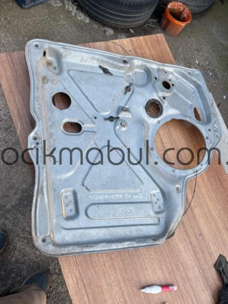 VOLKSWAGEN  TRANSPORTER T5ÖN SOL KAPI İÇİ SACI 7H0837729B