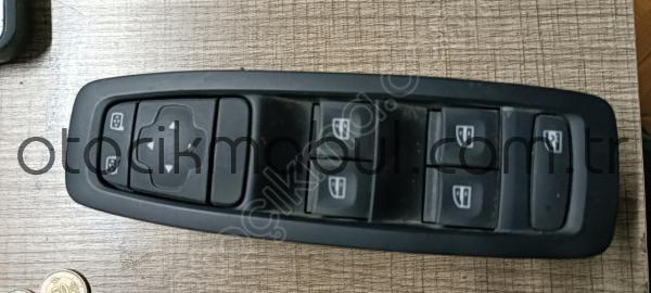Renault Megane 4 çıkma sol ön kapı cam düğmesi