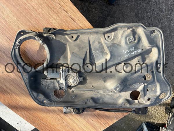 VOLKSWAGEN BORA SOL ÖN KAPI İÇ SACI 1J4837461F