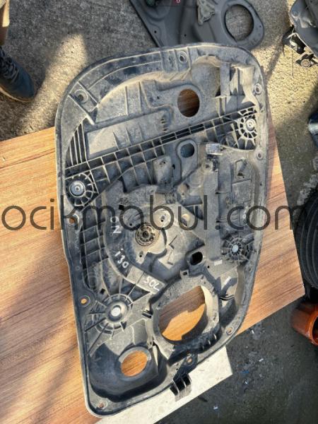 HUNDAİ İ30 ÖN SOL KAPI İÇİ SACI
