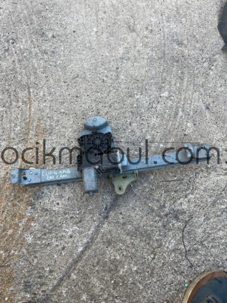 RENAULT CLİO 4 SAĞ ÖN CAM KRİKOSU 807213867R