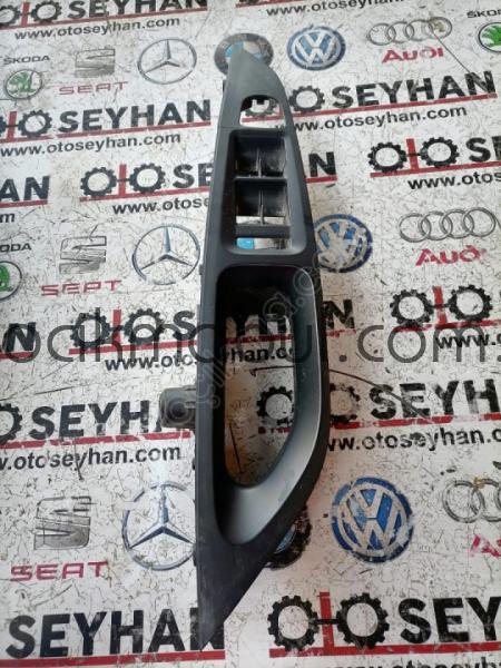 5F1867171 leon 2015 ön sol kapı 4lü cam dügmesi çerçevesi